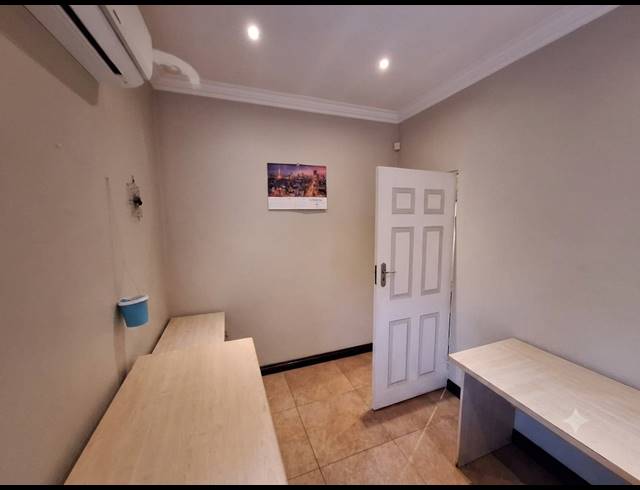 4 BEDROOM HOUSE FOR SALE IN VANDERBIJLPARK SE 8